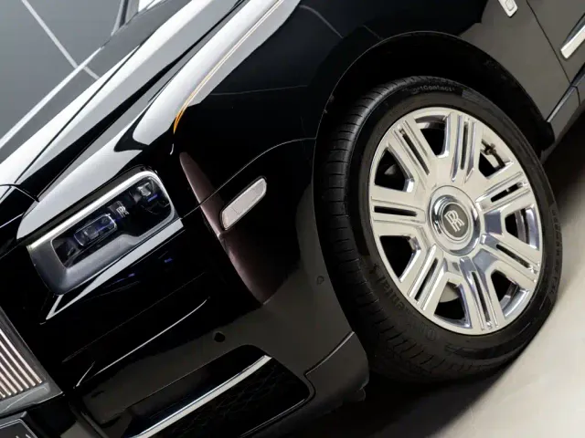 Rolls-Royce Cullinan — Фото автомобиля 25