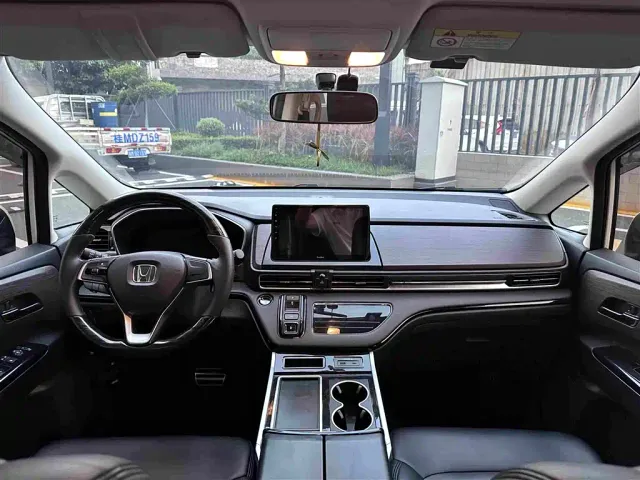Honda Odyssey 2022 2.0L e:HEV Sharp·Enjoyment Edition — Фото автомобиля 15
