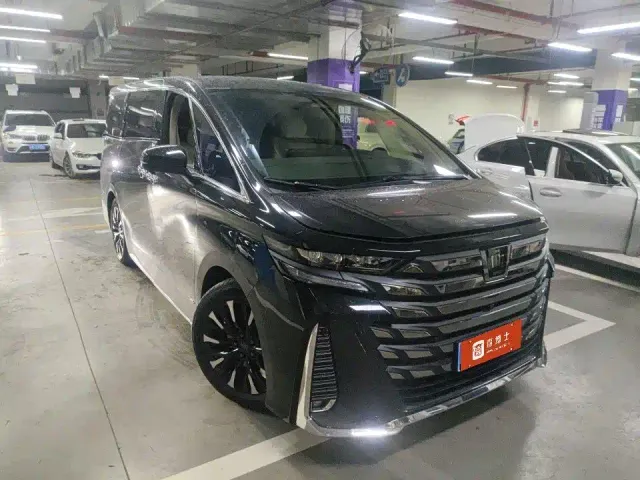 Toyota Vellfire — Фото автомобиля 9