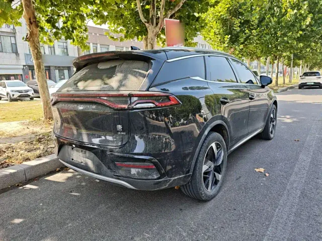 BYD Tang — Фото автомобиля 6