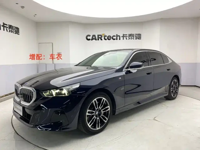 Фотография автомобиля — BMW 5 Series