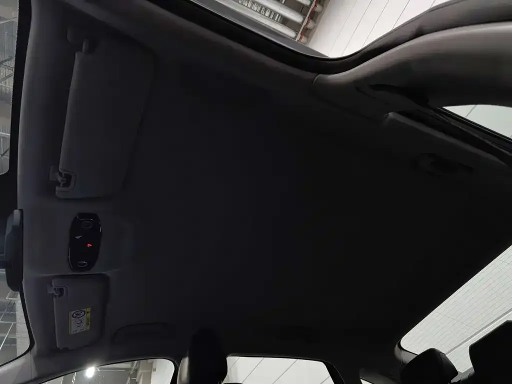 Geely Galaxy Galaxy Stellar 6 2025 60km Voyager Edition — Фото автомобиля 14