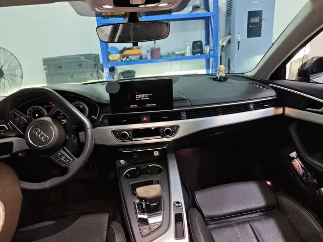 Audi A4L — Фото автомобиля 10