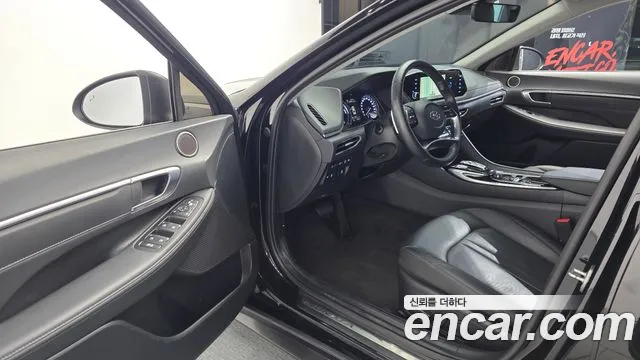 Hyundai Sonata — Фото автомобиля 10