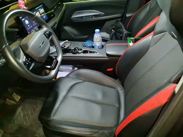 Changan Z6 — Фото автомобиля 16