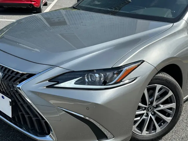 Lexus ES — Фото автомобиля 4