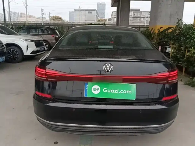 Volkswagen Passat — Фото автомобиля 5