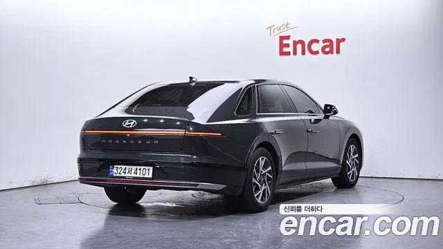 Hyundai Grandeur — Фото автомобиля 2