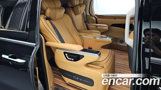 Kia Canival Новый Carnival 4 поколение Бензин 9 мест Hi-Limousine (Спецкузов) — Фото автомобиля 12