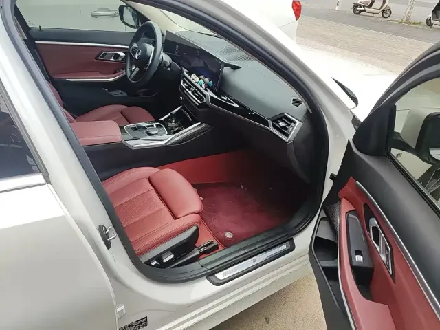 BMW 3 Series — Фото автомобиля 2