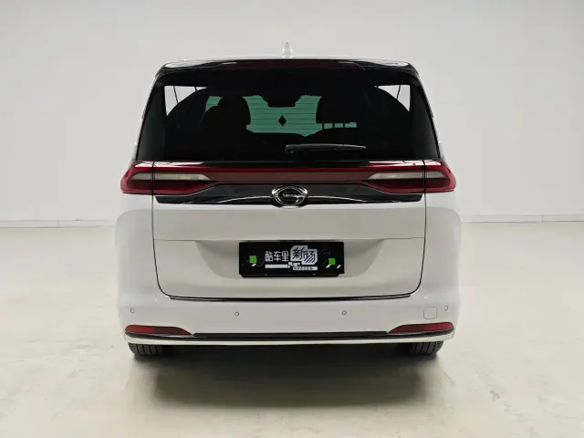 GAC Trumpchi M6 — Фото автомобиля 5