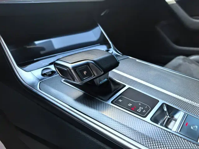 Audi A6L — Фото автомобиля 15