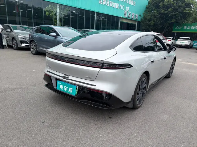 Dongfeng eπ 007 — Фото автомобиля 9