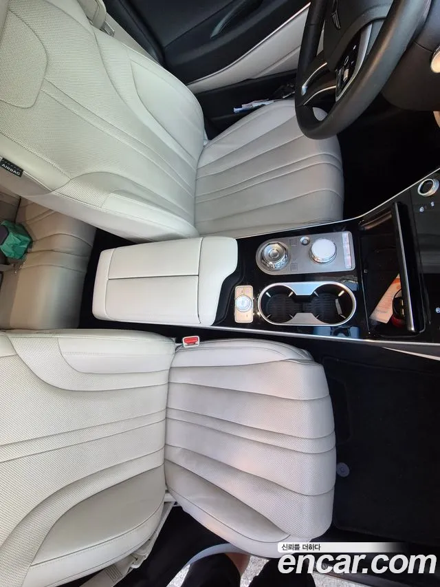 Genesis GV80 — Фото автомобиля 2