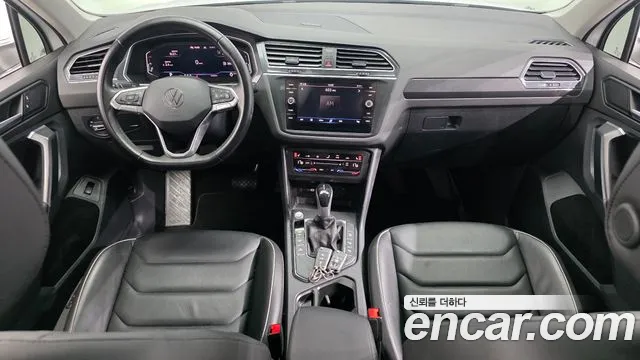 Volkswagen Tiguan Tiguan 2 поколение 2.0 TDI Premium — Фото автомобиля 7