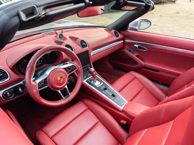 Porsche 718 — Фото автомобиля 16