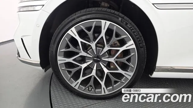 Genesis G90 — Фото автомобиля 4