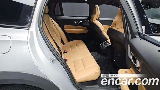 Вольво V60 V60 Cross Country 2 поколение B5 Ultimate AWD — Фото автомобиля 4
