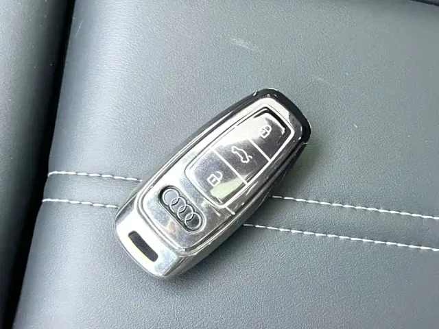 Audi Q4 e-tron — Фото автомобиля 13