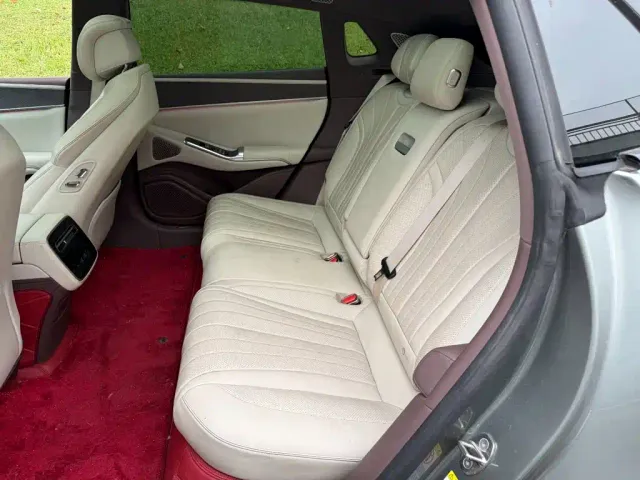 Denza Z9GT — Фото автомобиля 12