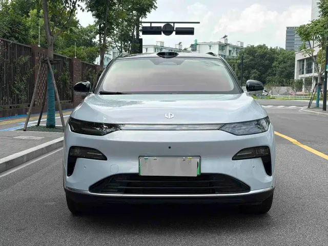 Leapmotor C11 — Фото автомобиля 2