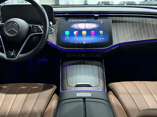 Mercedes-Benz E-Class — Фото автомобиля 13