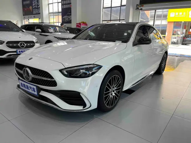 Фотография автомобиля — Mercedes-Benz C-Class