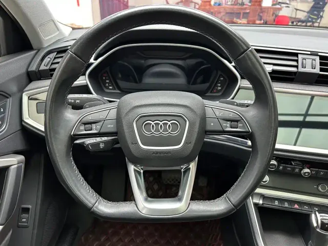 Audi Q3 — Фото автомобиля 15