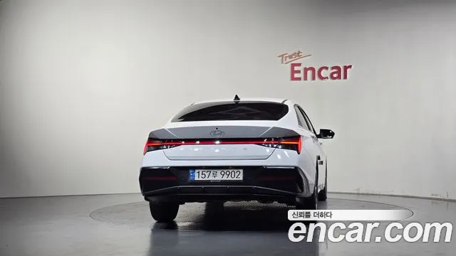 Hyundai Avante CN7 — Фото автомобиля 4