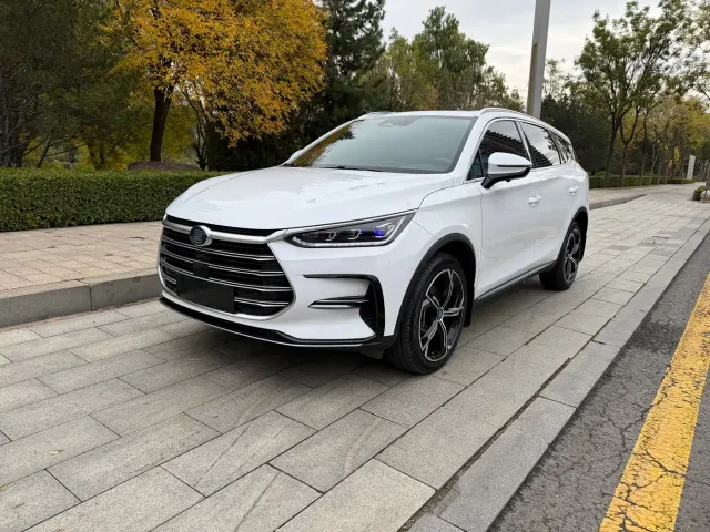Фотография автомобиля — BYD Tang