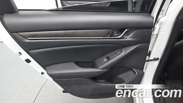 Honda Accord — Фото автомобиля 14