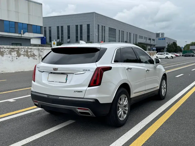Cadillac XT5 — Фото автомобиля 17