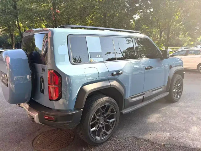 BYD FangChengBao Leopard 5 — Фото автомобиля 10