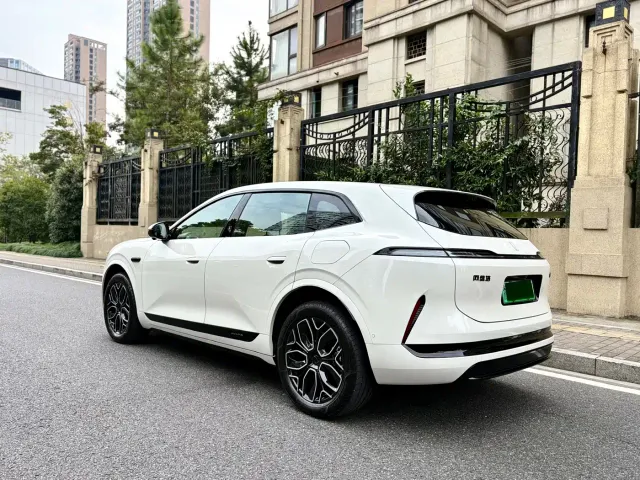 Avatr Avita 07 L — Фото автомобиля 6
