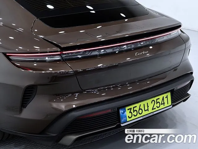 Porsche Taycan Taycan Khan — Фото автомобиля 12