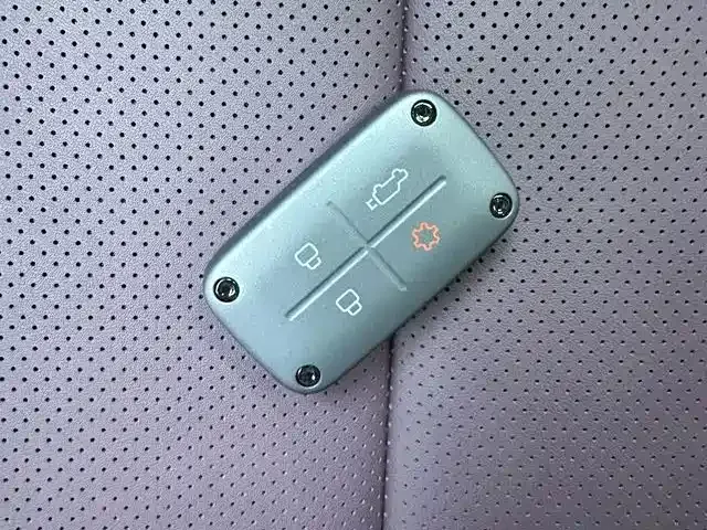 iCAR V27 — Фото автомобиля 9