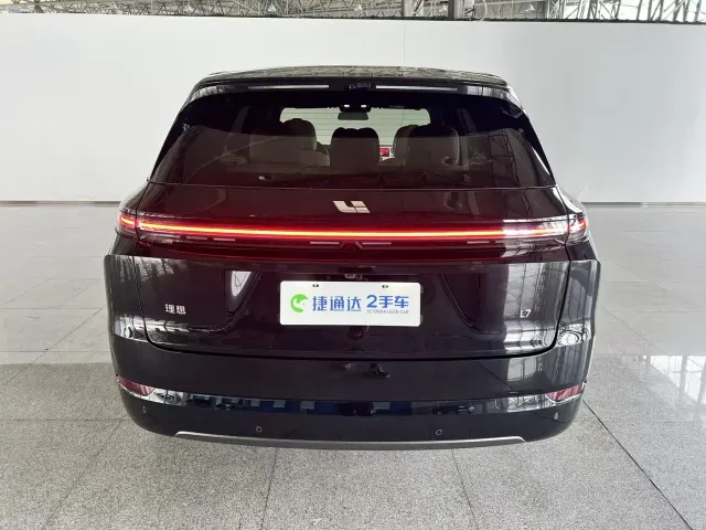 Li Auto L7 — Фото автомобиля 4