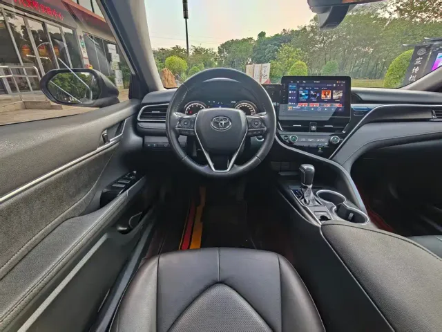 Toyota Camry — Фото автомобиля 12