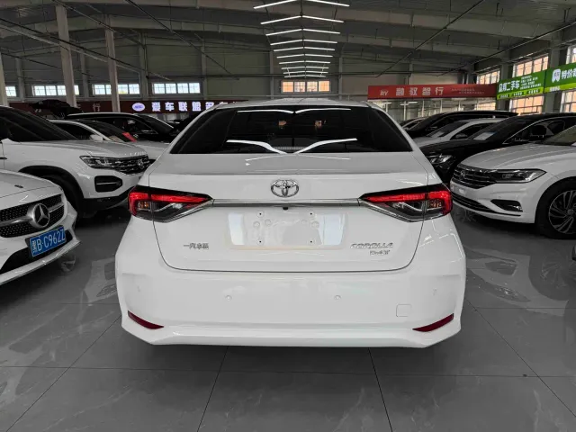 Toyota Corolla — Фото автомобиля 5