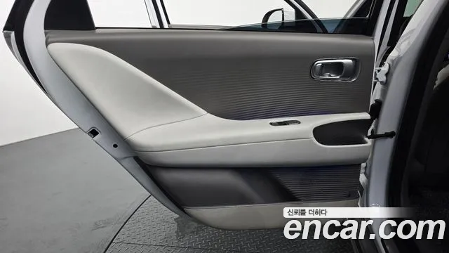 Hyundai Ioniq 6 — Фото автомобиля 14