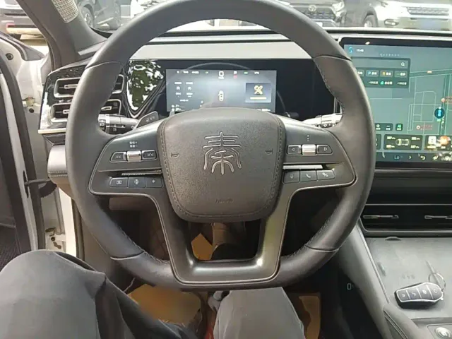 BYD Qin L — Фото автомобиля 10
