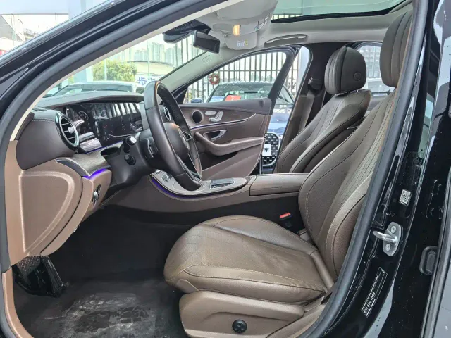Mercedes-Benz E-Class — Фото автомобиля 5