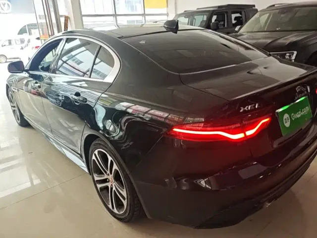 Jaguar XEL — Фото автомобиля 4