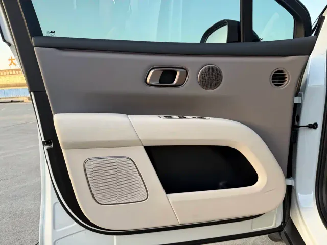 Li Auto i6 — Фото автомобиля 12