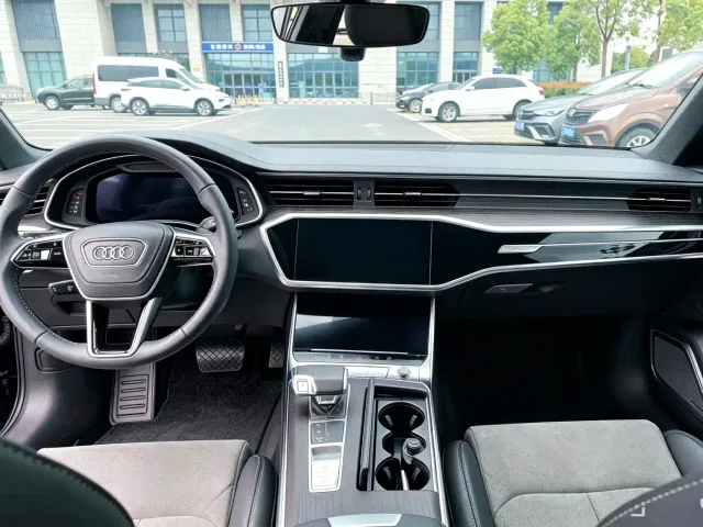 Audi A6L — Фото автомобиля 5