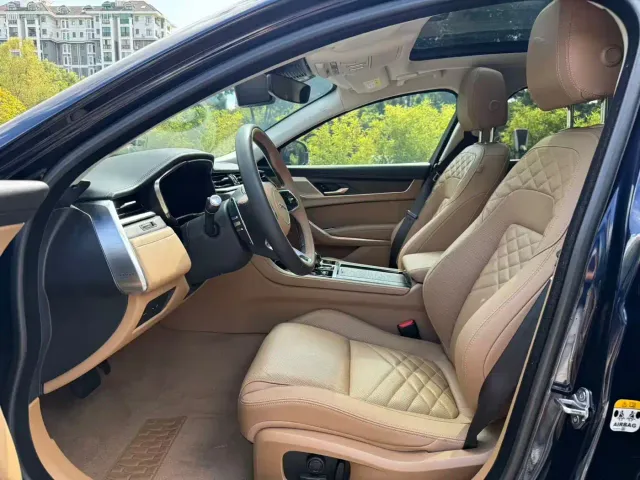 Jaguar XFL — Фото автомобиля 11