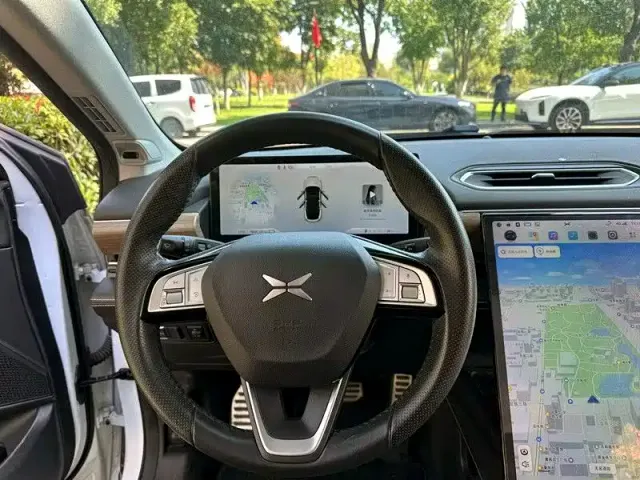 Xpeng P5 — Фото автомобиля 12