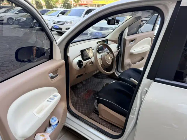 Wuling Hongguang Mini EV — Фото автомобиля 10