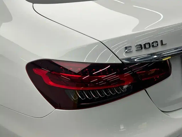 Mercedes-Benz E-Class — Фото автомобиля 10