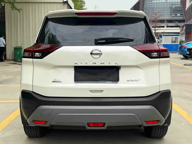 Nissan X-Trail — Фото автомобиля 4